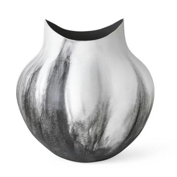 Vapor Vase Black & White